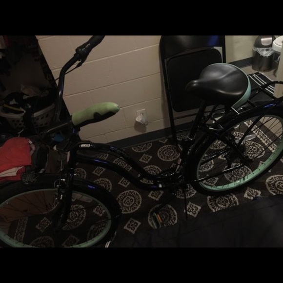 schwinn fairhaven black